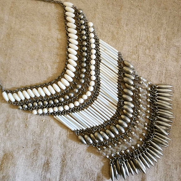 Vintage Boho White Beaded Silvertone Fringe Style Statement Necklace 12.5" - Picture 4 of 6